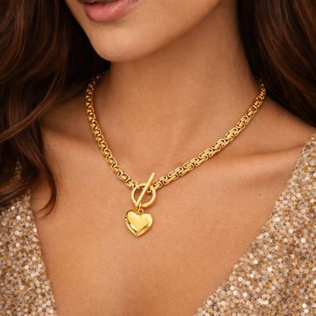 Amara Heart Necklace Gold