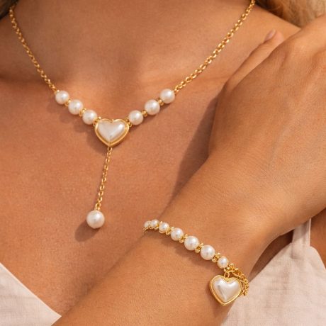 The Golden Hour Heart Pearl Set Set